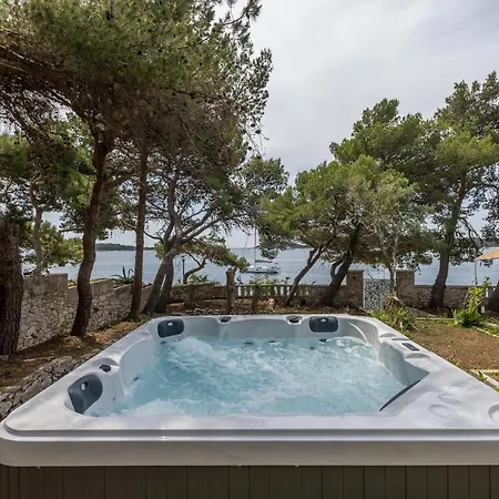 Elysium Villa Hvar Town